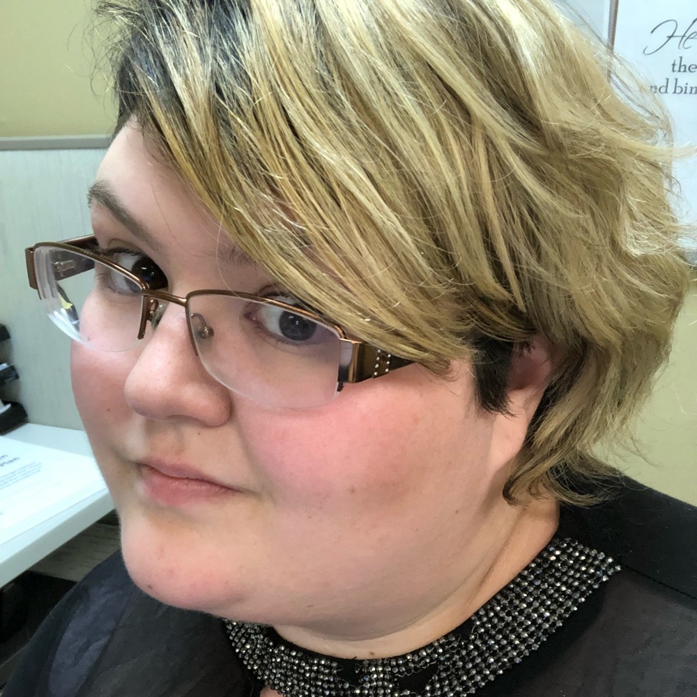 Meet your Posher, Alexandra